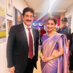 Madhuurima Instagram - So glad to meet Mr @sandeepmarwah Getting felicitated by The guru and President of Asian Academy of Film & Television . Celebrating the 15th anniversary of The Global film festival at #marwahstudios . Wearing @zaribanaras saree #awards #awards