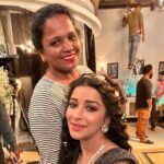 Madhuurima Instagram – With my pishach family 😍😍😍😍 

Makeup @ajit7922 
Hair @reenakanojiya162 

#pishachini #work #show #showtime #actorslife