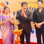 Madhuurima Instagram - So glad to meet Mr @sandeepmarwah Getting felicitated by The guru and President of Asian Academy of Film & Television . Celebrating the 15th anniversary of The Global film festival at #marwahstudios . Wearing @zaribanaras saree #awards #awards