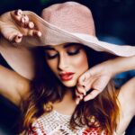 Madhuurima Instagram - Dream baby dream 🥰🥰🥰🥰 #picture #pictureoftheday #picoftheday #hat #dreamers