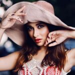 Madhuurima Instagram - Dream baby dream 🥰🥰🥰🥰 #picture #pictureoftheday #picoftheday #hat #dreamers