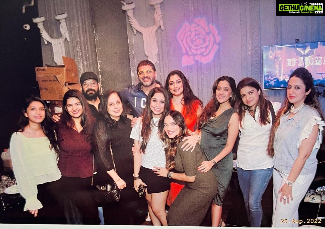 Malavika Instagram - dope days • chill night💃 Epitome