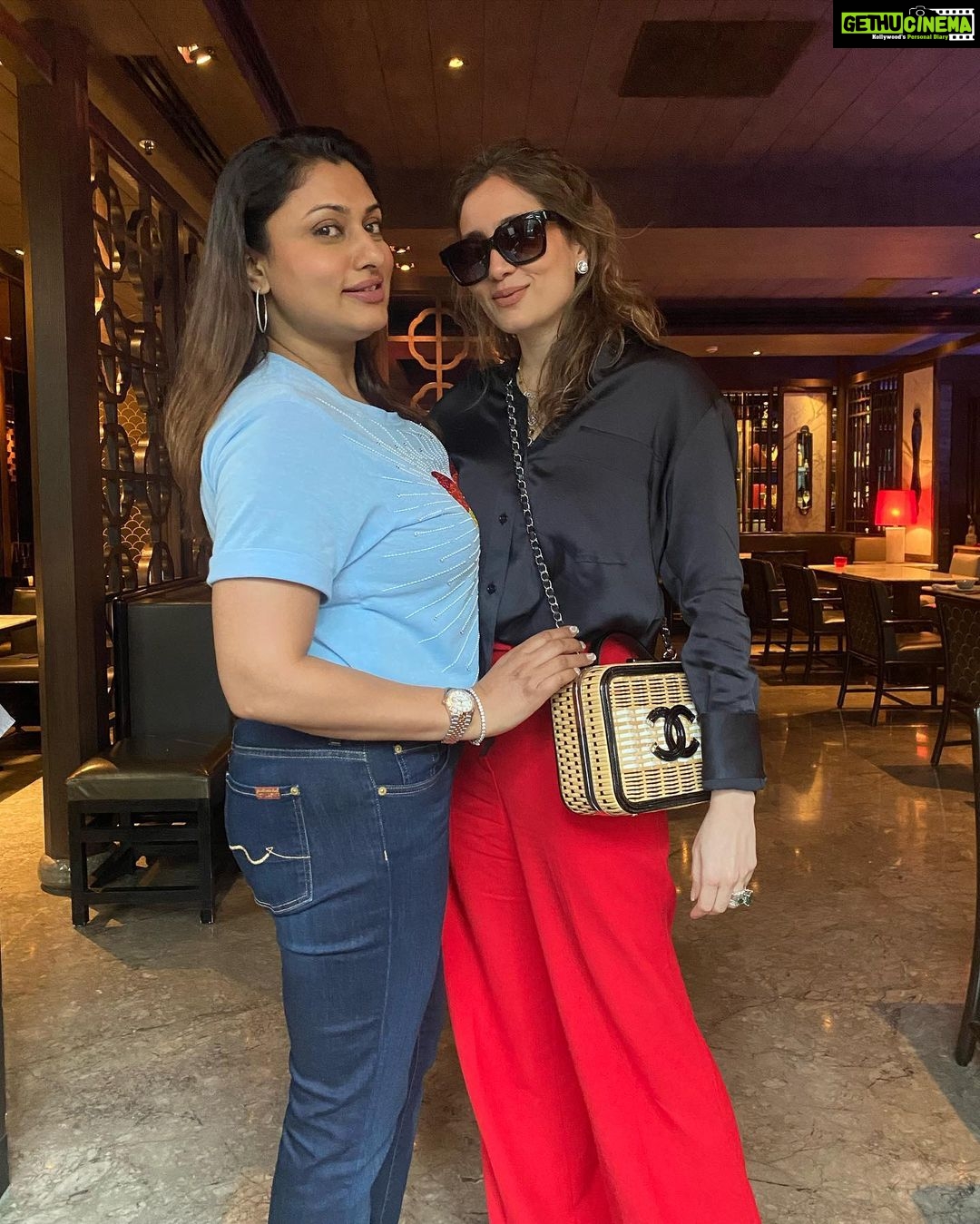Malavika Instagram - aging fine like wine🍷 Hakkasan Mumbai