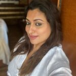 Malavika Instagram - stand strong in your light✨