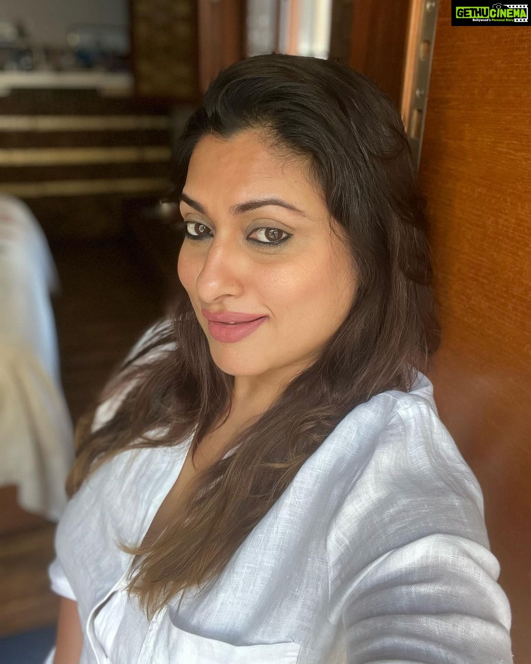 Malavika Instagram - stand strong in your light✨