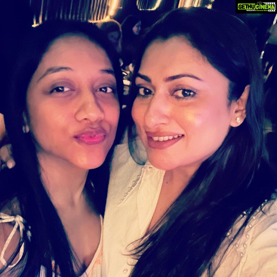 Malavika Instagram - this is my moment, I just feel so alive💫 Radio Bar Mumbai