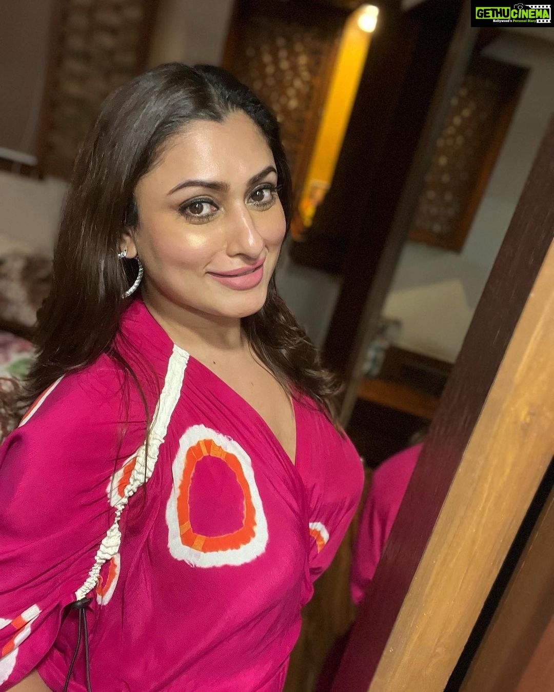 Malavika Instagram - Since forever isn’t forever, let’s vibe till whenever✨
