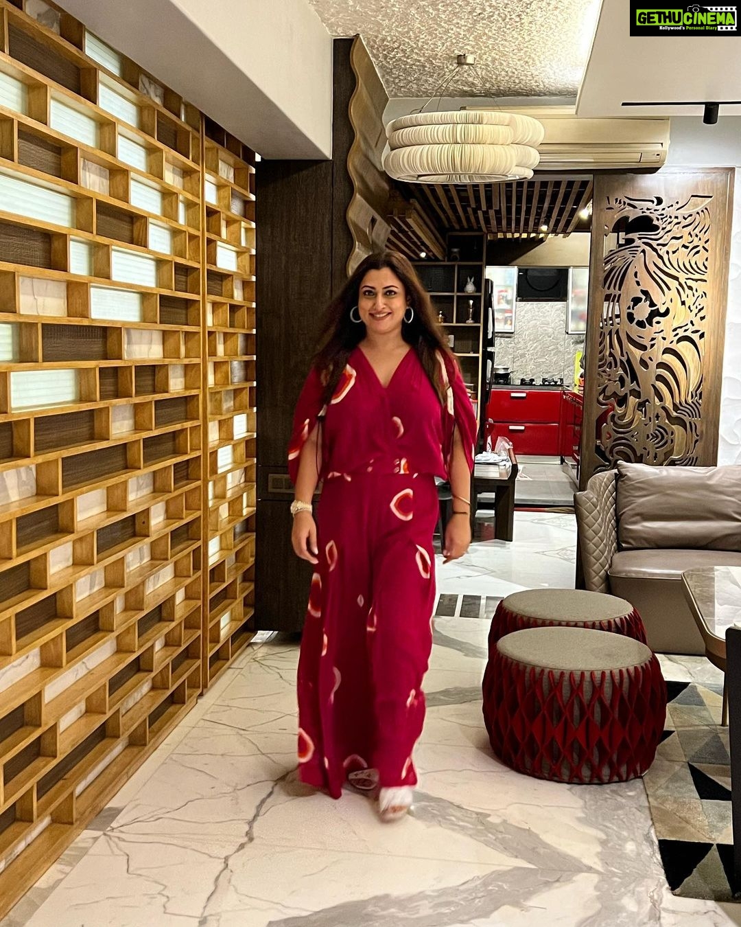 Malavika Instagram - Since forever isn’t forever, let’s vibe till whenever✨