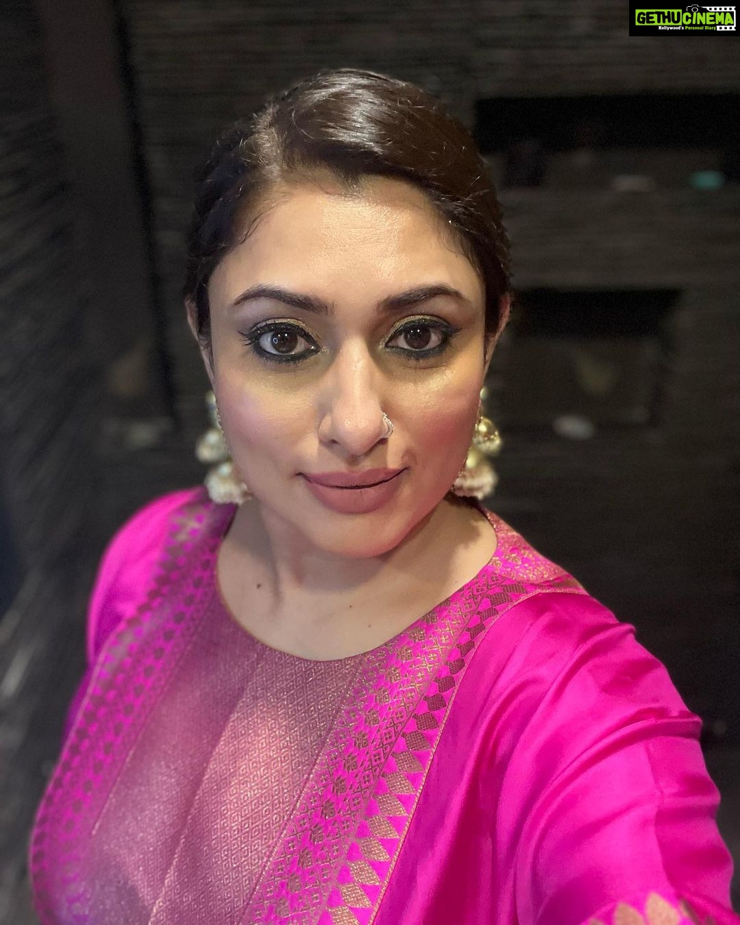 Malavika Instagram - let your outfit speak for itself💫