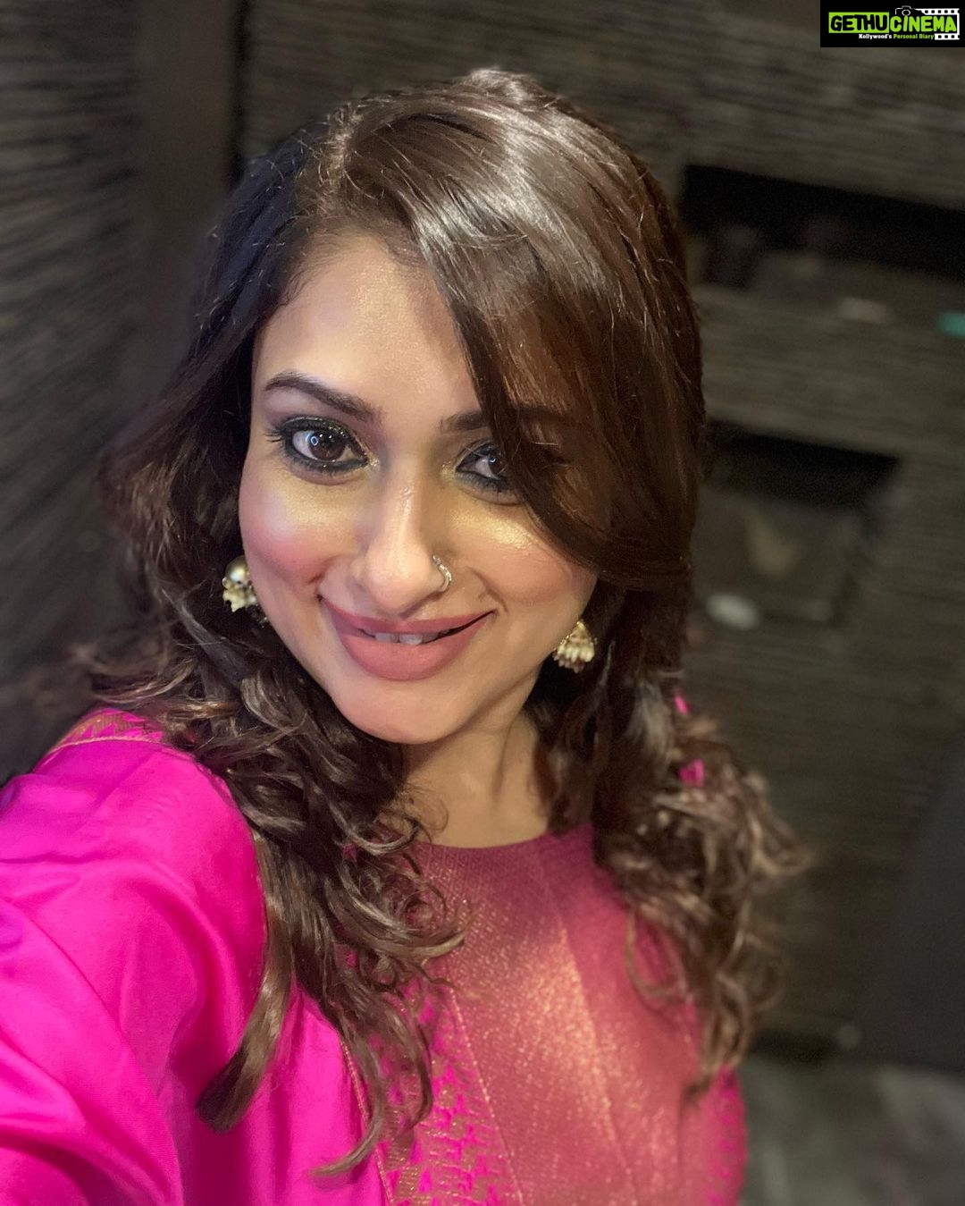 Malavika Instagram - let your outfit speak for itself💫