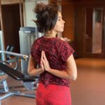Mallika Sherawat Instagram – Love beginning my day with Yoga 🙏🏼
.
.
.
.
.
.
.
.
 #yogalove #yogaposes #fitnessgirlmotivation #iloveyoga #ilovefitness #fitgirl Darjeeling