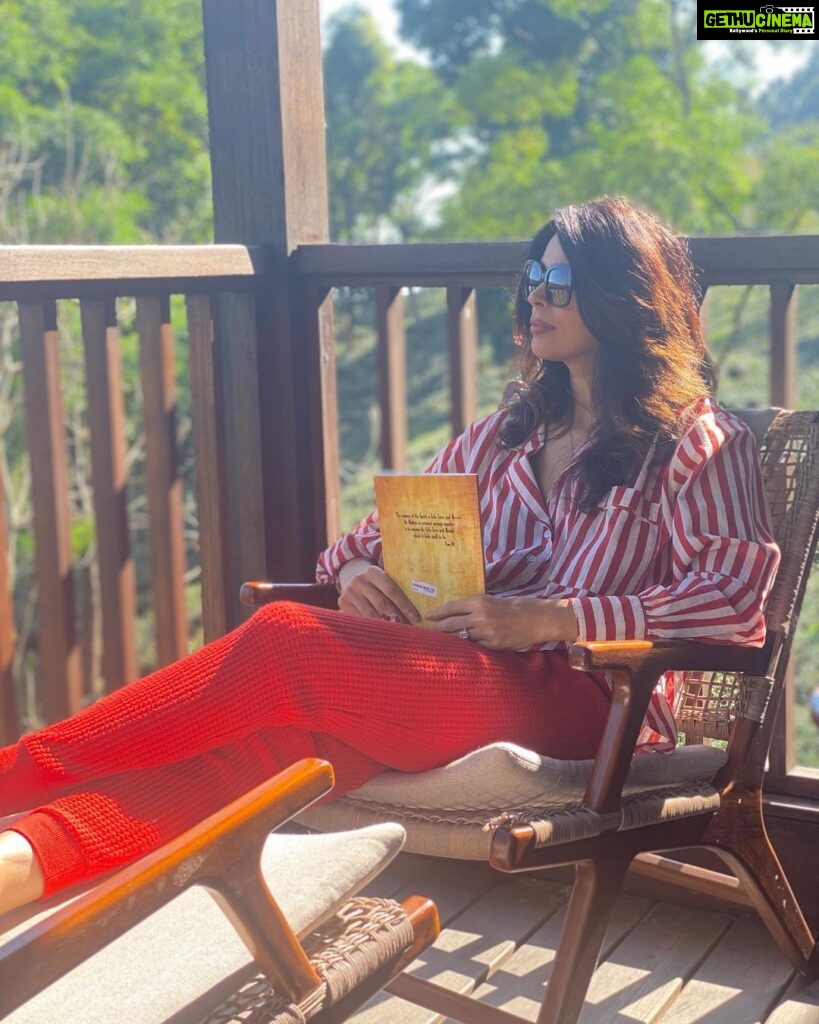 Mallika Sherawat Instagram - Catching up on my reading, I would encourage everyone to read more books, they are important for the mind, heart & soul 📖📓 . . . . . . . . . . #healthymindset #goodenergy #onelife #jungle #loveyouall #getoutside #ilovebooks #readmorebooks #positivethoughts Darjeeling