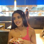 Malvika Sharma Instagram - Good food, good mood 😛 Yautcha