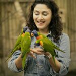 Manjari Fadnnis Instagram - Meet my new friends at the @westmidsafari in Birmingham! #unboxgreatbritain #travel #purejoy #lorikeet #safari #bird