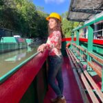 Manjari Fadnnis Instagram - Going old school today as we navigate through the canals of Dudley on these boats with @dcttrips #unboxgreatbritain #travel #travelblogger #travellife