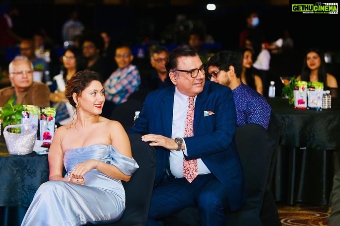 Manjari Fadnnis Instagram - Dear Boman Sir 🤗 You have no idea what an immense pleasure it was working with you on Masoom. Not just watching you at your craft but also you as a person, how lovingly you made each one of us on set your own 🤗 love you always & forever ❤️🤗 Happy Birthday 🥳