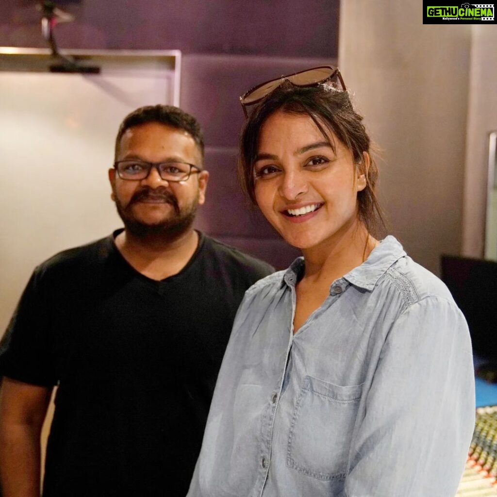 Manju Warrier Instagram - Thrilled to have sung for @ghibranofficial !!! Happy to be part of a very interesting song in #Thunivu! Waiting for you all to hear it! ❤ #ajithkumar #AK #hvinoth