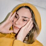 Maria Ryaboshapka Instagram - The feeling after the massive rocket attacks on my country🇺🇦 Each of us has a lot of pain inside, with which it is not clear what to do and whether it will ever heal. Every day new stunning news, after which you think that it can’t be worse. But no - there was news about violence against our Ukrainian people in the de-occupied territories, there was news that Russia was preparing to attack Ukraine with nuclear weapons (in particular, Kyiv, where my father is now). There were news about Bucha, this is our city, in which Russian soldiers, when occupying these territories, committed so much evil and torture against the civilian population that it is hard to imagine that this can happen in the 21st century. After Buchа, I wrote my first song in India and I would like the world to hear it and pay attention to what is happening in the soul of every Ukrainian now. Everyone who wants to see their family, everyone who wants to hear their relatives and feel their hugs and everyone who worries about our boys on the front lines. Стан після масованих ракетних ударів по моїй країні. У кожного з нас всередині купа болю, з яким не зрозуміло що робити та чи колись він загоїться. Кожного дня нові приголомшливі новини, після яких ти думаєш, що страшніше вже бути не може. Але ні — були новини про насилля над нашими українськими людьми на деокупованих територіях, були новини, що Росія готується атакувати Україну ядерною зброєю (зокрема Київ, там зараз мій батько). Були новини про Бучу, це наше місто в якому російські солдати, коли окупували ці території вчинили стільки зла і тортур над мирним населенням, що важко собі уявити, що це може відбуватись в 21 сторіччі. Після Бучі, в Індії я написала свою першу пісню і хотіла б, щоб в світі її почули і звернули увагу на те, що відбувається в душі кожного українця зараз. Кожного, хто хоче побачити свою сім‘ю, кожного хто хоче почути рідних і відчути їх обійми і кожного, хто переживає за наших хлопців на передовій🇺🇦 Photo: @cinema_people_photographer #ukraine #nowarinukraine #saveukraine #warinukraine