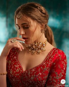 Maria Ryaboshapka Instagram - I am fascinated by Indian culture, and especially by the bright Indian outfits😊🇮🇳

Thanks for this look:
Ph: @swathysekaranphotographer
Mua: @kalwon_beauty
Style: @puraniii
Hair: @ganesh_hair_architect
Clothing: @pothysbotique
Jewellery: @theamethyststore

#mariariaboshapka #SK20 #tamilmovie #india #actress #model #ukrainianactress