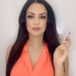 Maryam Zakaria Instagram - Happy Teacher’s Day ❤️ . . #happyteachersday #bellaciao #hairstyle #reels #reelswithmz #maryamzakaria