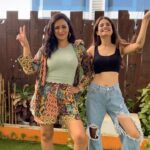 Maryam Zakaria Instagram - Sunday mood ✌️💃 @jennychopra94 📍 @krazyfox_ . . #trendingreels #reelsindia #friendshipgoals #sundayfunday #reelswithmz #maryamzakaria