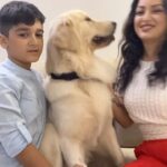 Maryam Zakaria Instagram - Kiss attack 😘😘😘❤️ @rockycutiegolden @realaryanthakur . . #goldenretriever #doglover #trendingreels #reelswithmz #maryamzakaria