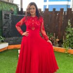 Maryam Zakaria Instagram - In love with this beautiful red gown designed by @nikiez___ ❤️🌹 . . #redgown #red #fashionreels #reelsvideo #reelswithmz #maryamzakaria #reelsindia #nasha #indianlook #fashionista