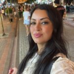 Maryam Zakaria Instagram - Dancing in middle of Alanya’s Bazaar 🤪💃😀 . . #dance #reels #bazaar #alanya #travels #turkey #vacationmode #traveldiaries #reelswithmz #maryamzakaria #publicdance