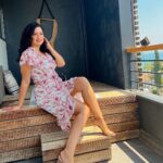 Maryam Zakaria Instagram - You’ll never stop exploring once you begin. Every place in the world is a beautiful place to visit when you have a little extra time in your hands. #balconythoughts 😍 📍Alanya #travel #adventure #balcony #travelphotography #traveldiaries #photoshoot #outfitoftheday #pinkdress #turkey #alanya #style #actress #influencer #maryamzakaria #qoutes Alanya Аланья