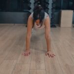 Maryam Zakaria Instagram - “Set your goals high & don’t stop until you get there.” 💪💪💪 . . #coreworkout #wourkout #functionaltraining #gym #weightlossjourney #gymtime #workoutreels #reelsindia #reelsinstagram #motivationalquotes #motivationalvideos #motivationreels #actress #influencer #reelkarofeelkaro Mumbai, Maharashtra