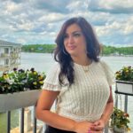Maryam Zakaria Instagram - Ay ay ayayay 😂 This challenge is so funny 🤪 . . #gogodance #gogochallenge #trendingreels #trending #funnyreels #ayayay #reelsviral #reelsinstagram #reelsindia #reelsinsta #trendingnow #bollywoodactress #influencer #balcony #stockholm Stockholm, Sweden
