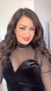 Maryam Zakaria Instagram - Dance with me, make me sway ✨☺️

.
.
#makeup #hudabeauty #maclipstick #transition #reels #trendingreels #sweden #stockholm #reels #reelsinstagram #reelitfeelit
#trendingtoday #trendingreels #trendingreelsindia #indiantrendingreels #reelkarofeelkaro #indiatrendingreels #hairstyle #actress #influencer #maryamzakaria #glam #outfitoftheday