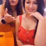 Maryam Zakaria Instagram - Bolo 😂😂😂 @curvy_jaanvi_official . . #trending #reels #trendingreels #comedy #reelsinstagram #reelitfeelit #reelkarofeelkaro #comedyreels #reelsindia #explorepage #bollywoodactress #influencer