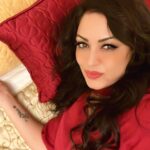 Maryam Zakaria Instagram - Good morning 🌞❤️ . . #goodmorning #selfie #inthebed #positivevibes
