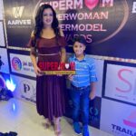 Maryam Zakaria Instagram - Thank you so much for the super Mom Award 😀❤️ @silverbell.networks @sixsigmanetworks . . #aboutlastnight #supermom #awardwinning #award #mothersday #bollywoodactress #influencer #eventlook #dress #style #glam Sahara Star