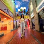 Maryam Zakaria Instagram - Be your own reason to smile 😃 . . #photography #photoshoot #kidzania #pose #outfitoftheday #style #fashion #instafashion #actress #bollywoodactress #influencer #maryamzakaria #galm #glamour #addidas #qoutesoftheday KidZania India