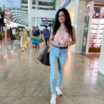 Maryam Zakaria Instagram - 😀#airportlook