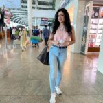 Maryam Zakaria Instagram – 😀#airportlook