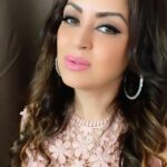 Maryam Zakaria Instagram – Good morning 🌞❤️
.
.
#selfietime #makeuplover #eyemakeup #eyeliner #hairstyle #lookoftheday #makeup #actress #model #influencer #glam #pinklips Mumbai, Maharashtra