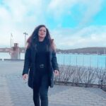 Maryam Zakaria Instagram – Cold but beautiful 😍#stockholm
#reels #slomo #sweden #reelitfeelit #reelsinstagram #trending