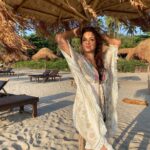 Maryam Zakaria Instagram - Sun-kissed 🌞😘 🏖 . . #goa #beach #beautifuldestinations #beautiful #vaction #holiday #sun #loveit #photoshoot #travelphotography #model #actress #beachwear #influencer #maryamzakaria Ashvem Beach