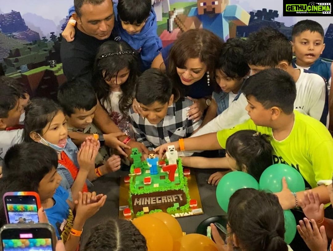 Maryam Zakaria Instagram - Thank you everyone for all your birthday wishes for @realaryanthakur ❤️ #aboutyeasterday #aryansbirthdayparty #minecraft #minecraftcake #birthdayparty #minecraftparty Mumbai, Maharashtra