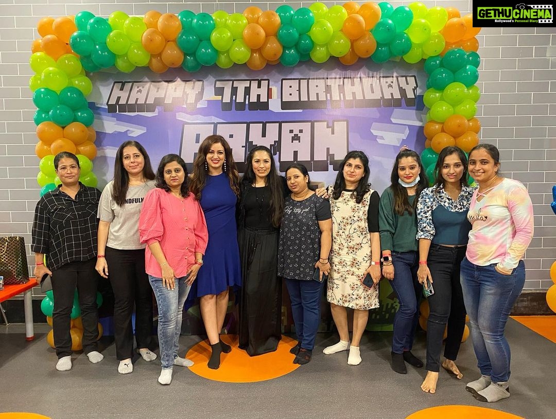 Maryam Zakaria Instagram - Thank you everyone for all your birthday wishes for @realaryanthakur ❤️ #aboutyeasterday #aryansbirthdayparty #minecraft #minecraftcake #birthdayparty #minecraftparty Mumbai, Maharashtra