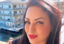 Maryam Zakaria Instagram - Happy sunday 🌞❤️ #selfie #tbt #stockholm #selfieinbalcony