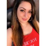 Maryam Zakaria Instagram - Hey everyone it’s been a while I haven’t post anything, hope you guys are fine and safe ❤️ . . #selfietime #selfie #chill #mood #smile #love #red #style Mumbai, Maharashtra