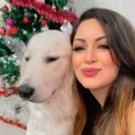 Maryam Zakaria Instagram - Good morning everyone ❤️😀 . . #selfie #puppylove #goldenretriever #smile