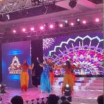 Maryam Zakaria Instagram - Had a amazing performance in Pune 😀💃🏻❤️ . . Choreography @sumitvinodofficial Outfit @rezachirag Event @marwadcup #danceperformance #bollywoodshow #dance #reels #paramsundari The Ritz-Carlton, Pune