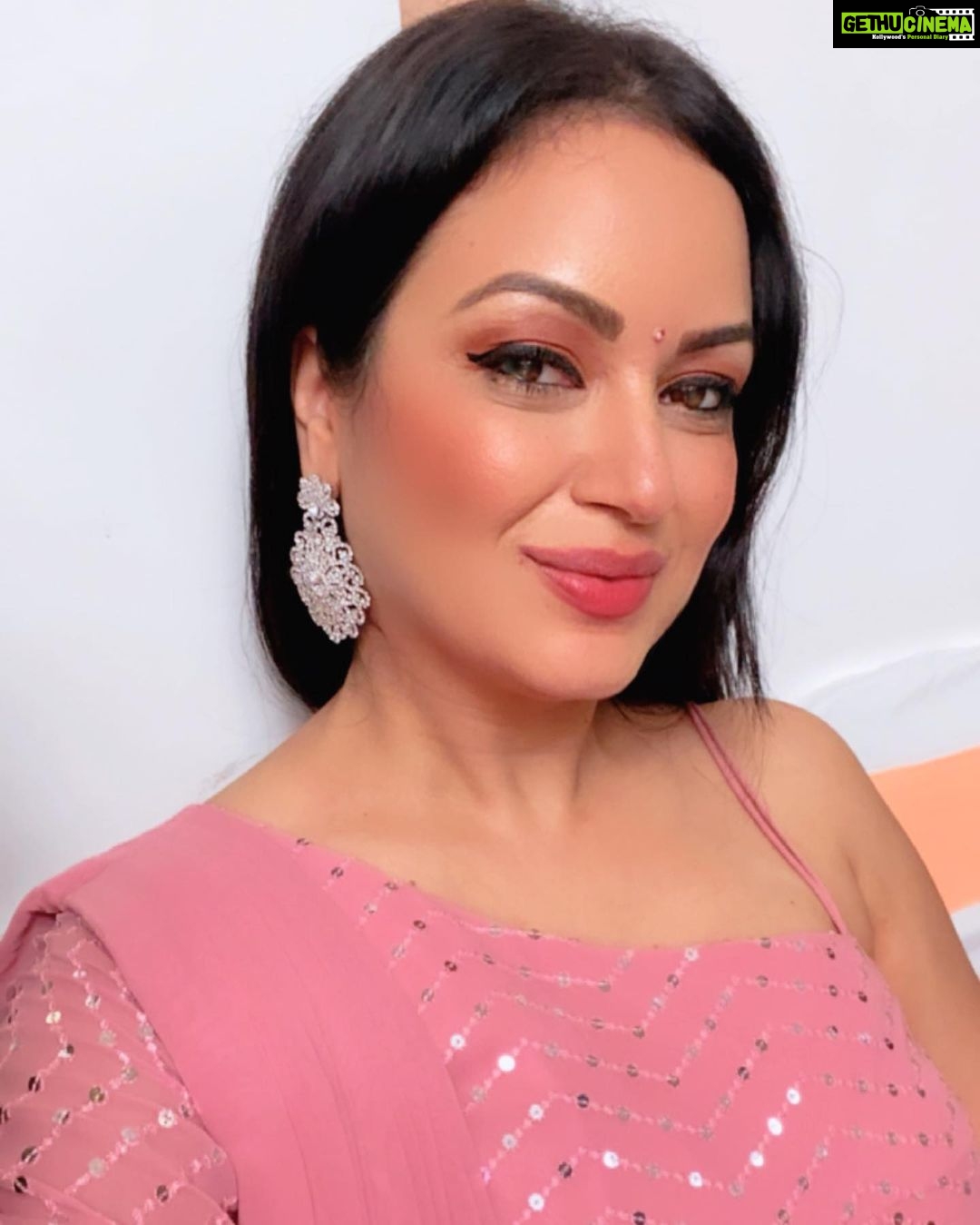 Maryam Zakaria Instagram - Happy Diwali 🪔❤️
