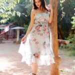 Maryam Zakaria Instagram - ❤️ . . #tbt #photography #photoshoot #dress #pose #heels #model #actress #influencer #maryamzakaria Mumbai, Maharashtra
