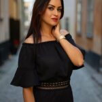Maryam Zakaria Instagram - ❤️ #tbt #sweden #stockholm #gamlastan #photoshoot #travelphotography #pose #guess #blackdress #model #actress #influencer